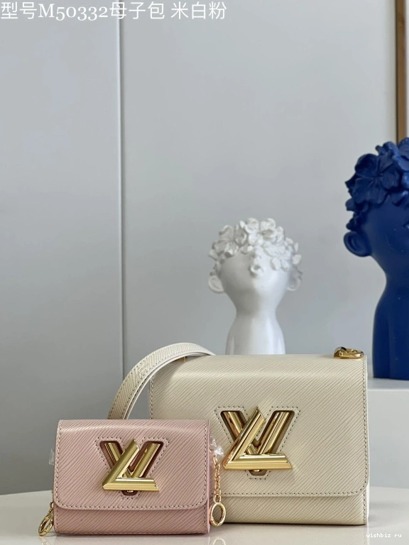 WIS VUITTON LOUIS TWIST PM 1129